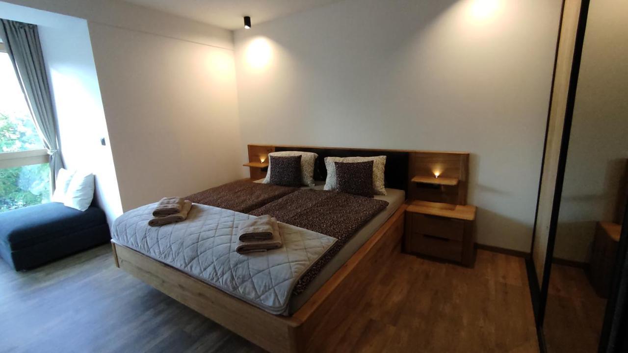 Apartmán s výhľadom na štíty Ovruč 312 Štrbské Pleso Esterno foto