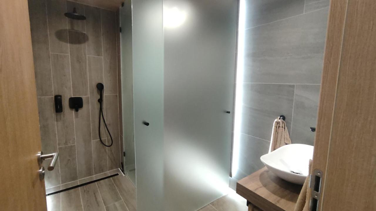 Apartmán s výhľadom na štíty Ovruč 312 Štrbské Pleso Esterno foto
