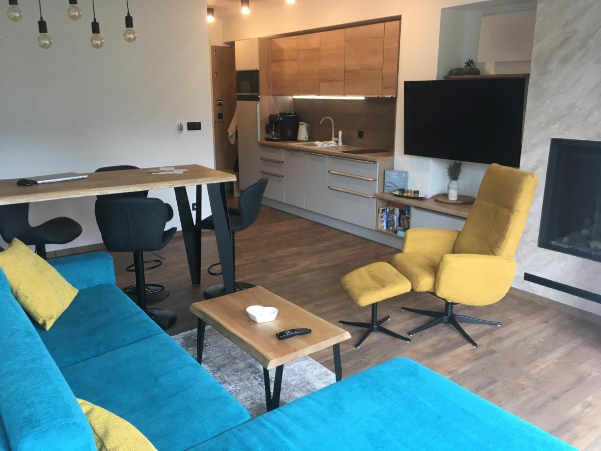 Apartmán s výhľadom na štíty Ovruč 312 Štrbské Pleso Esterno foto