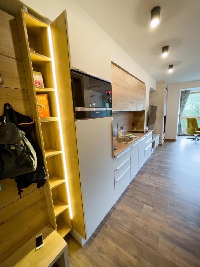 Apartmán s výhľadom na štíty Ovruč 312 Štrbské Pleso Esterno foto