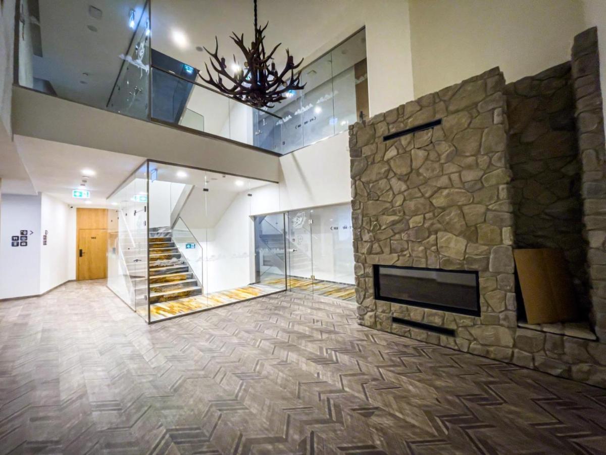 Apartmán s výhľadom na štíty Ovruč 312 Štrbské Pleso Esterno foto