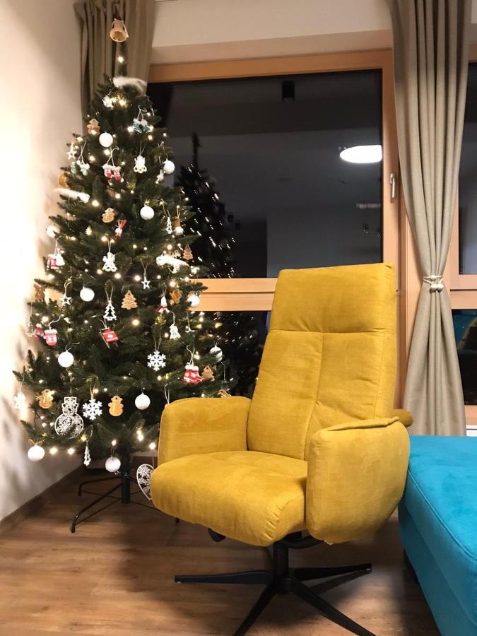 Apartmán s výhľadom na štíty Ovruč 312 Štrbské Pleso Esterno foto
