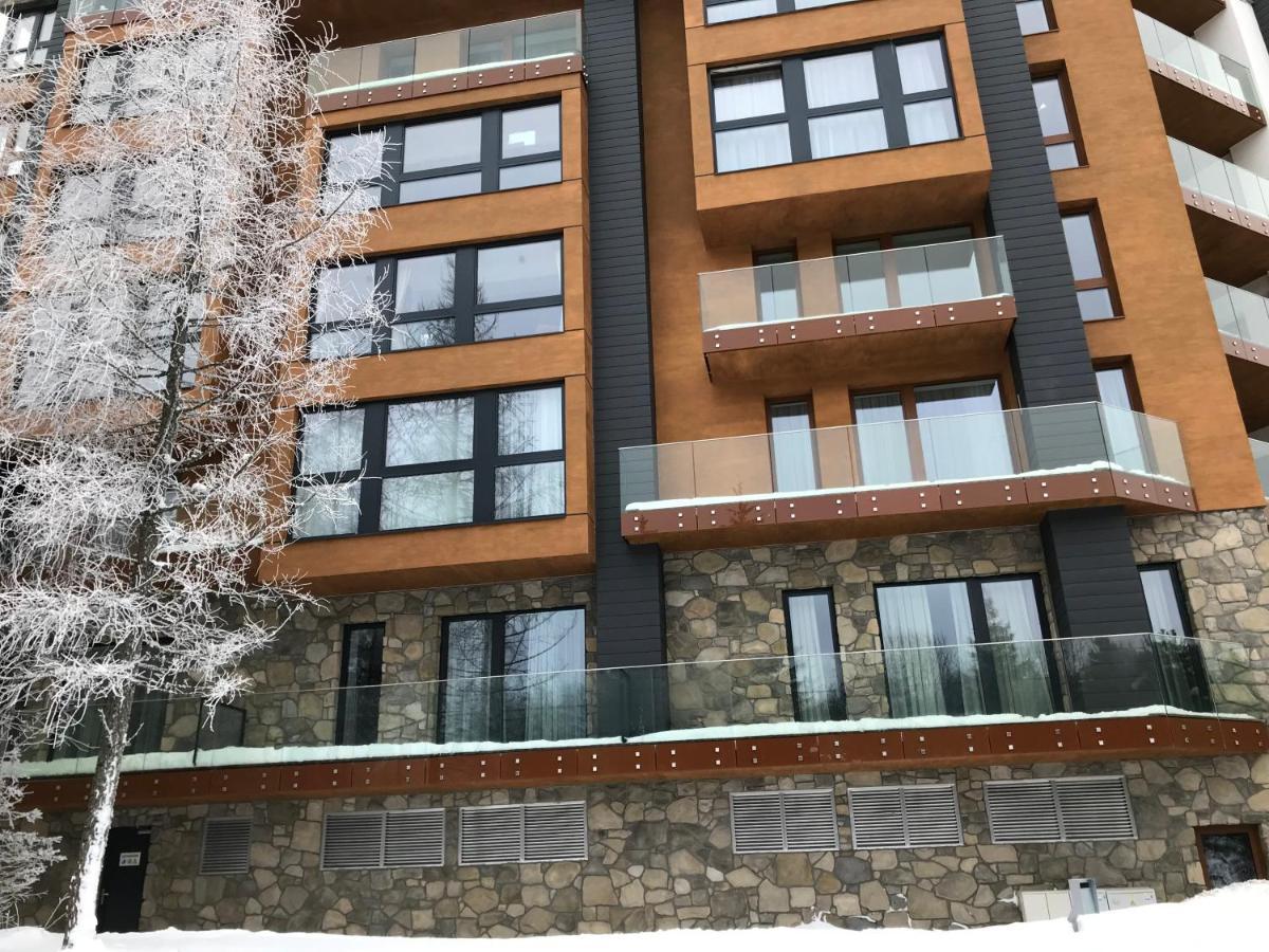 Apartmán s výhľadom na štíty Ovruč 312 Štrbské Pleso Esterno foto